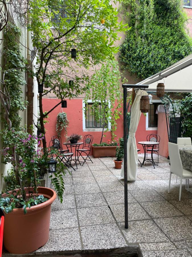 Hotel Apostoli Garden Velence Kültér fotó