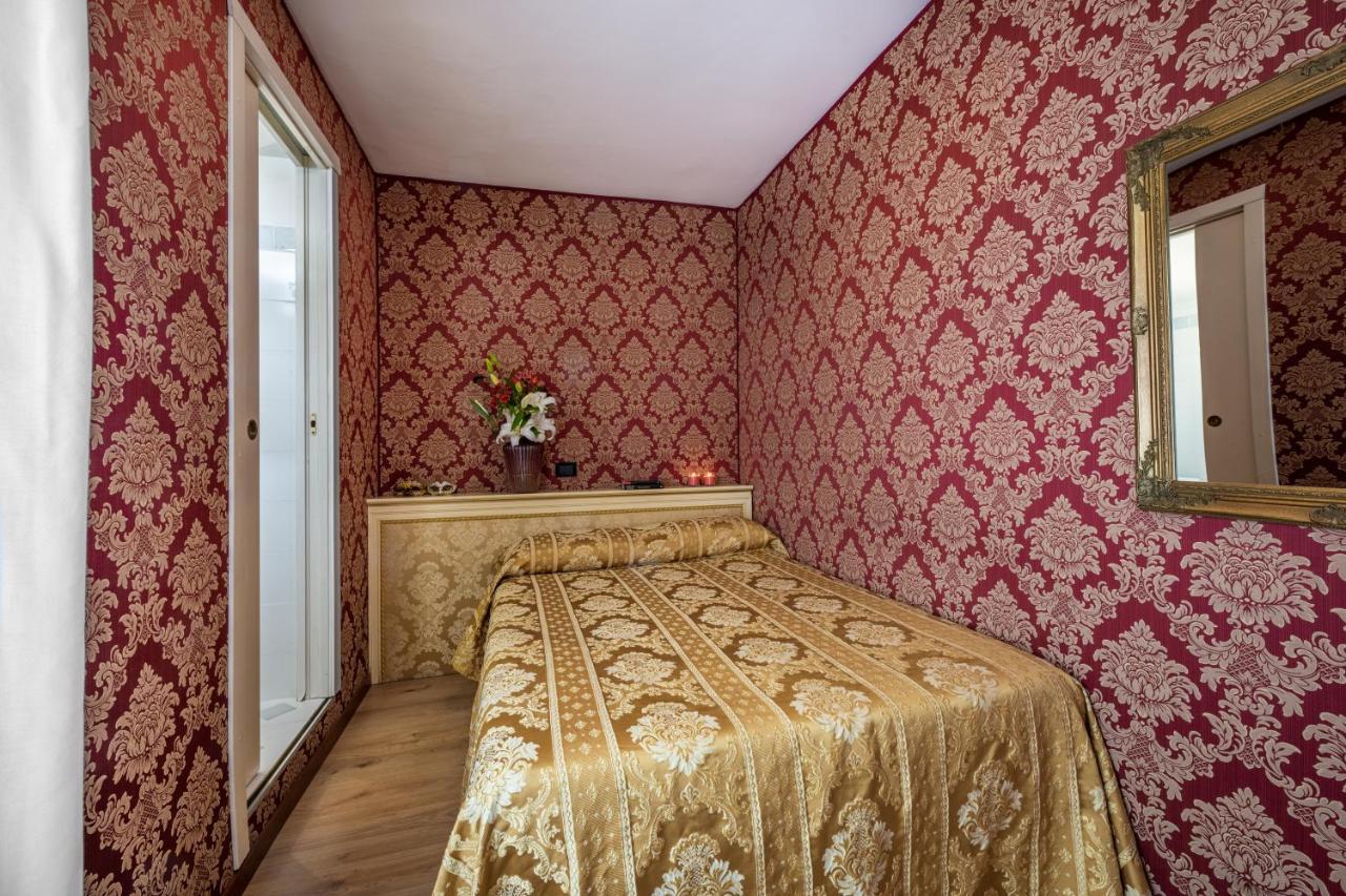 Hotel Apostoli Garden Velence Kültér fotó