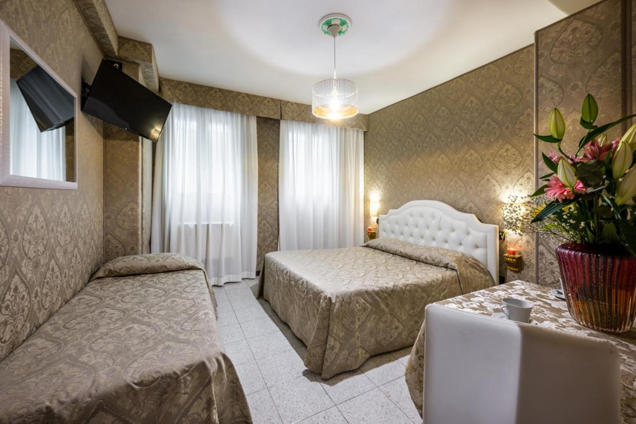 Hotel Apostoli Garden Velence Kültér fotó