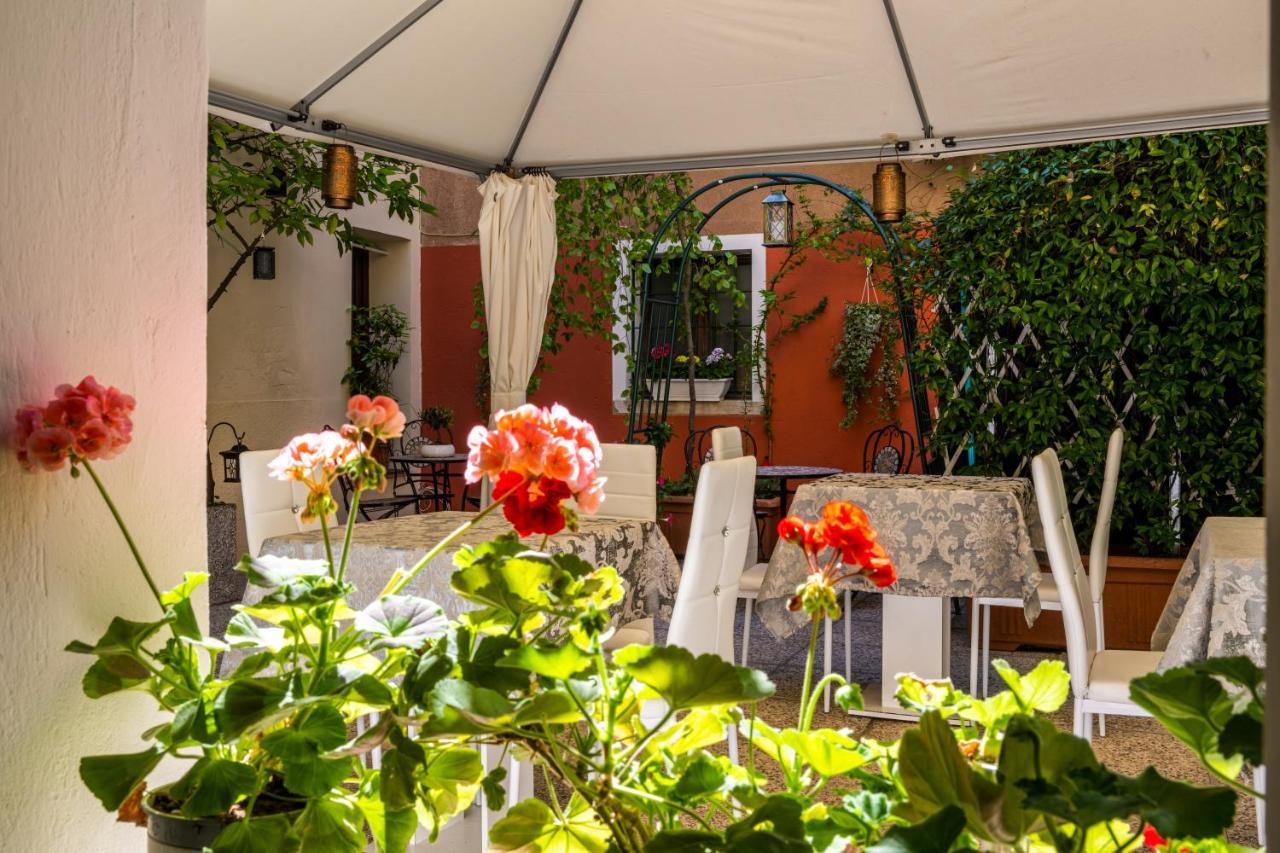 Hotel Apostoli Garden Velence Kültér fotó