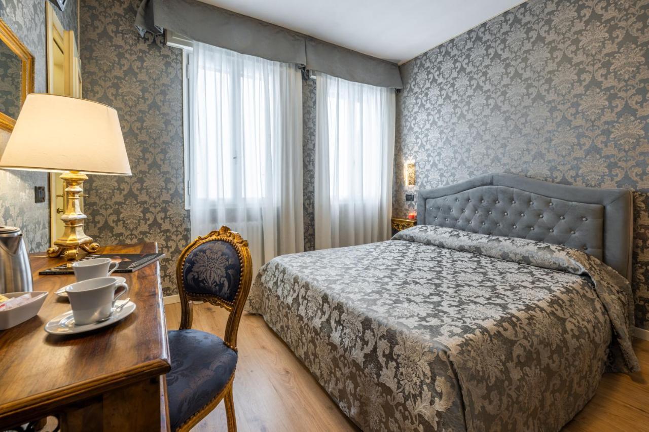 Hotel Apostoli Garden Velence Kültér fotó