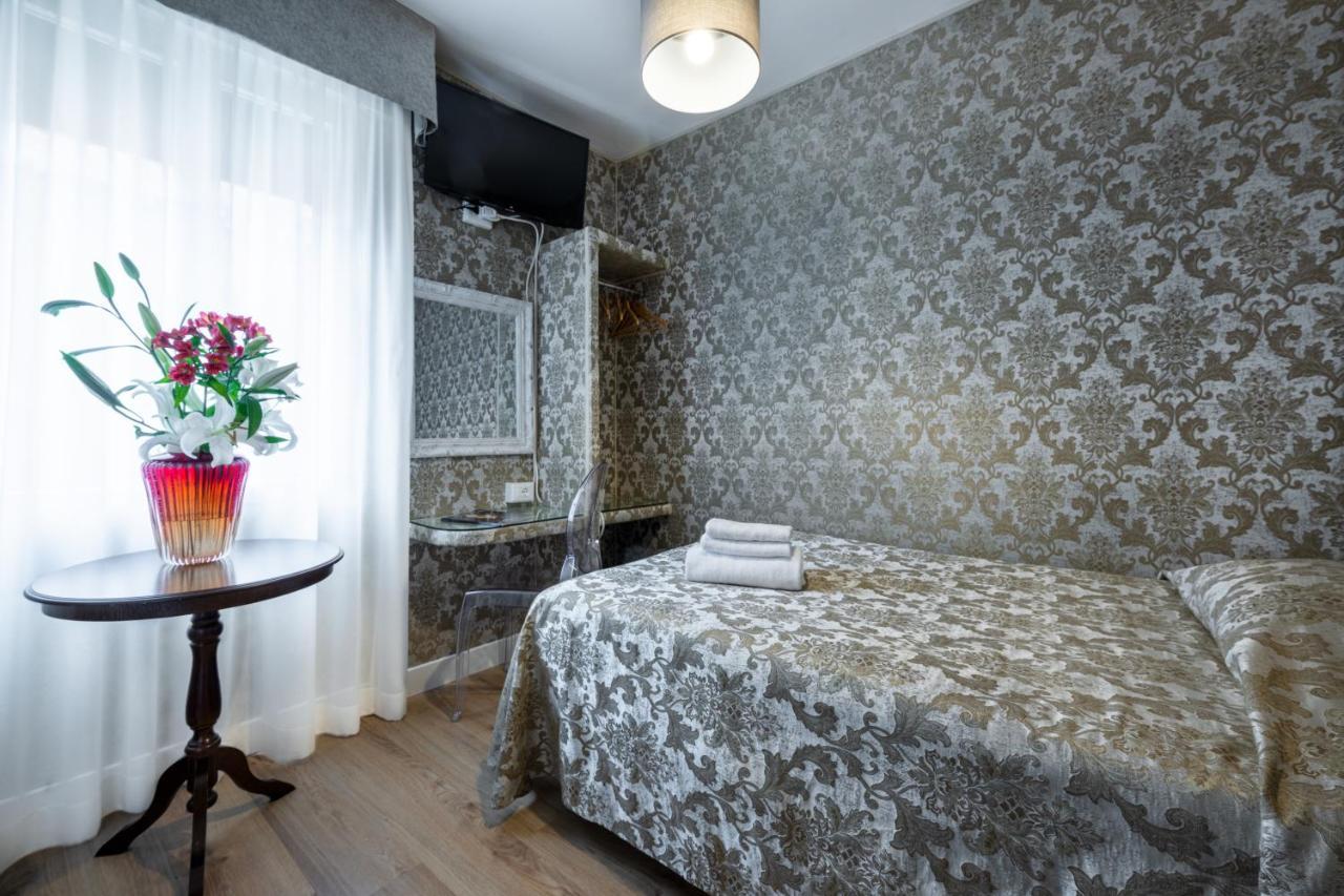 Hotel Apostoli Garden Velence Kültér fotó