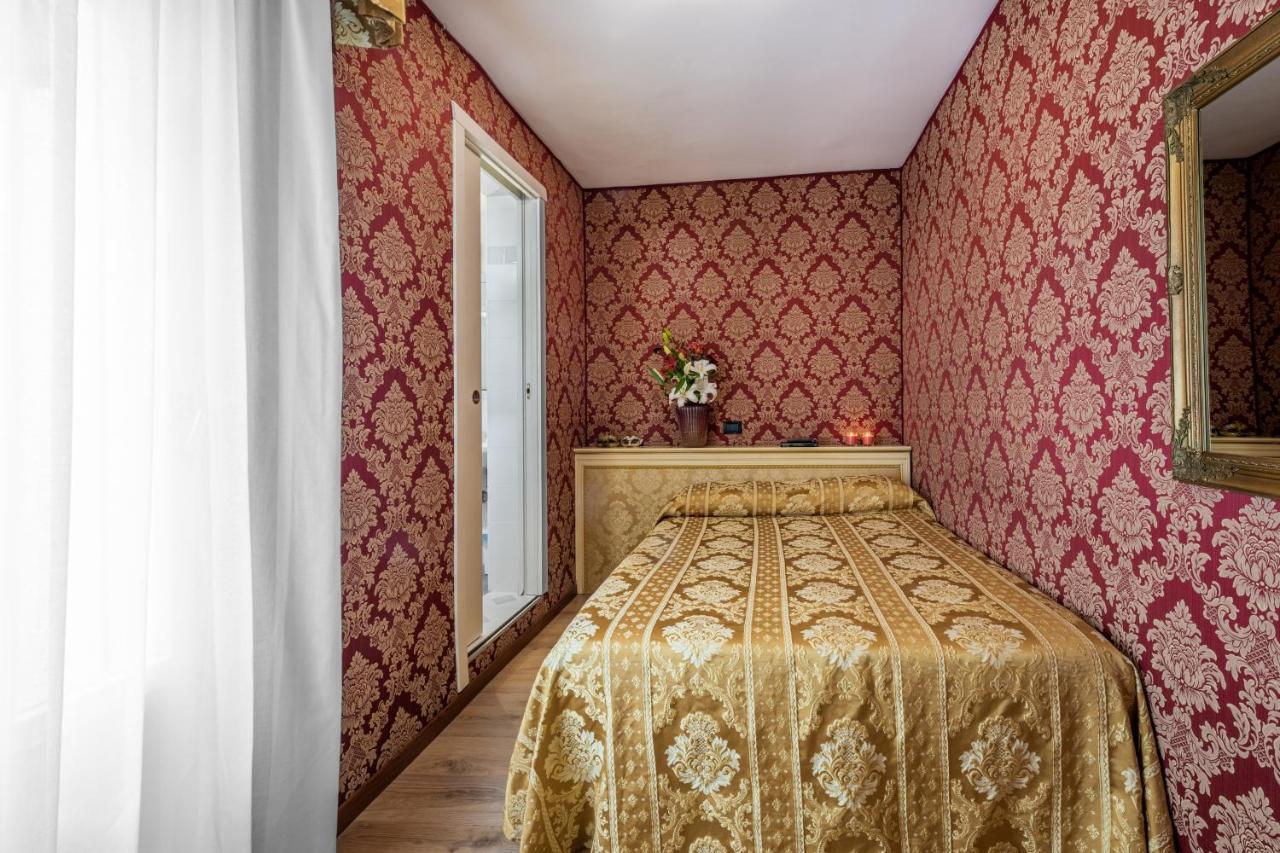 Hotel Apostoli Garden Velence Kültér fotó